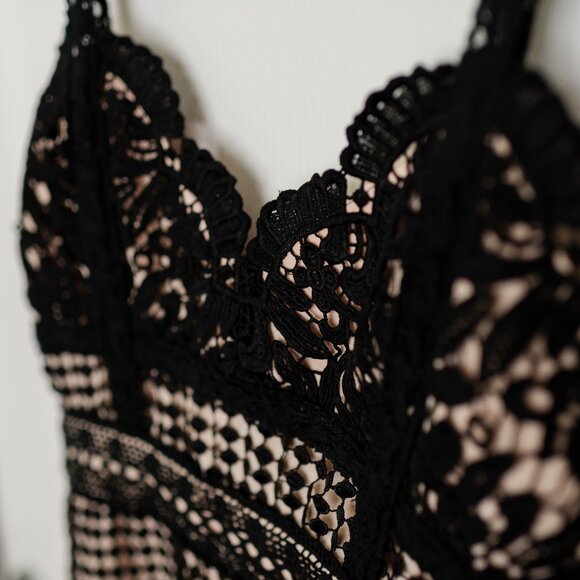 1861 Boutique dress - Picture 2 of 5